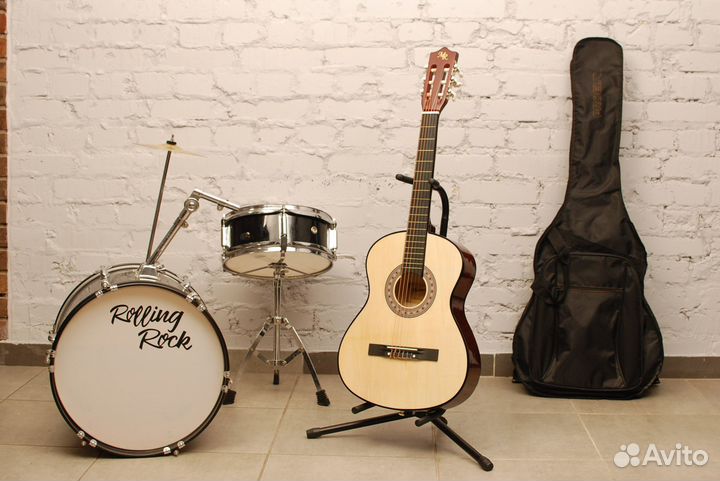 Классическая гитара + Аксессуар
