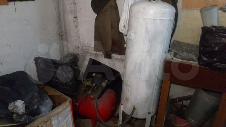 Гараж, > 30 м²