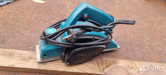 Рубанок макита