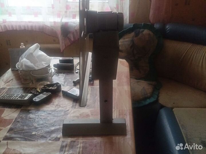 Полка под телевизор