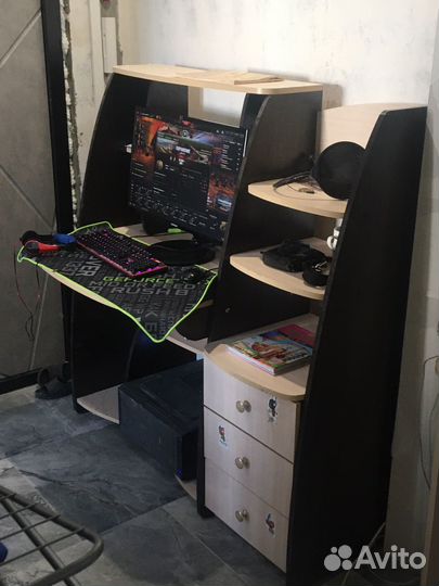 Компьютерный стол бу