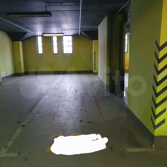 Машиноместо, 28 м²