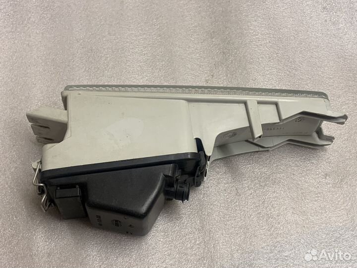 Фара противотуманная правая Audi 80 B4 Hella