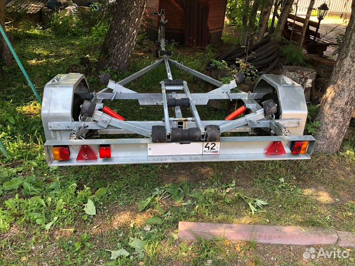 Прицеп лав 81014