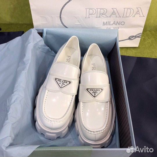 Лоферы женские prada