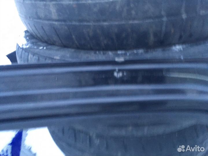 Renault logan задняя правая дверь