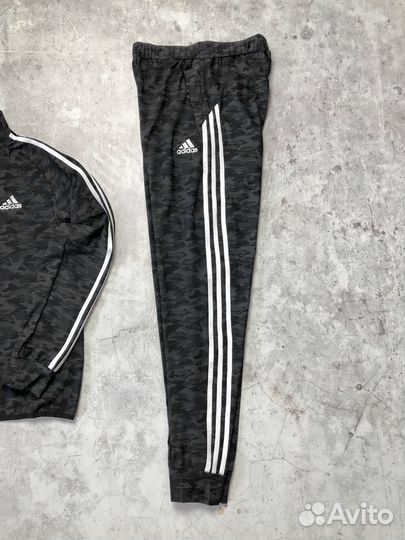 Спортивный костюм Adidas