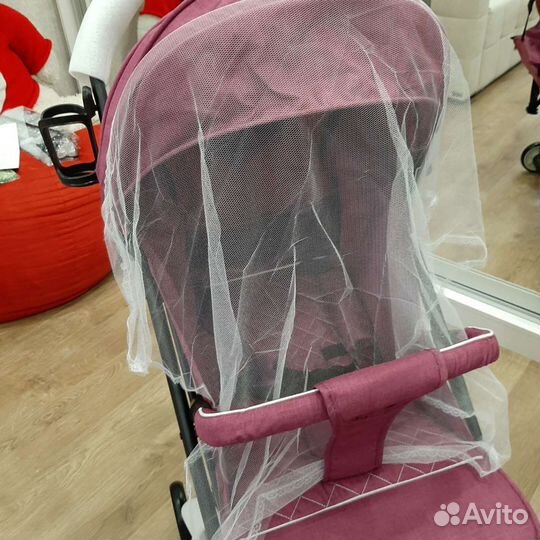 Прогулочная коляска новая