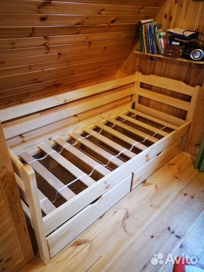 Детская кровать из массива сосны 