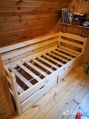 Детская кровать из массива сосны 