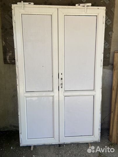 Дверь пластиковая