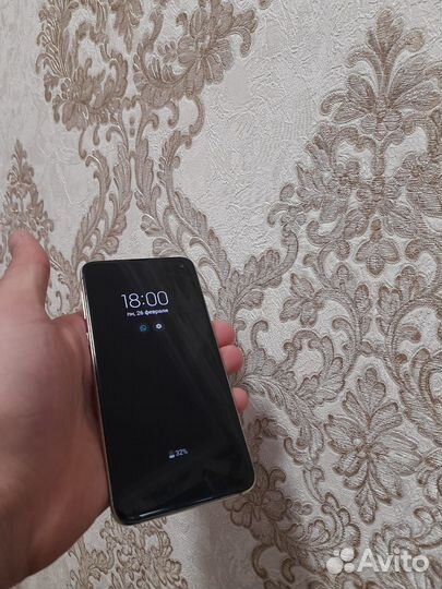 Samsung Galaxy S10e, 6/128 ГБ