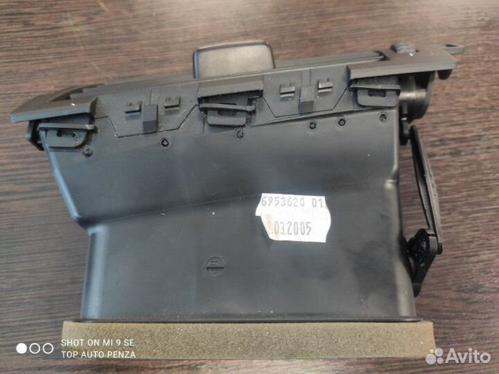 Дефлектор воздушный передний правый Bmw 525I E60