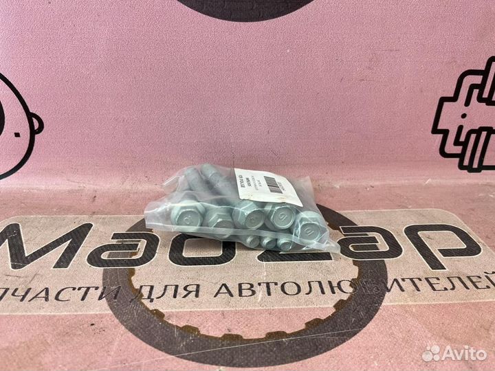 Болт рычага большого сайлентблока Solaris Rio 2017