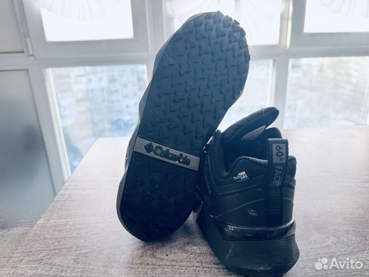 Кроссовки columbia