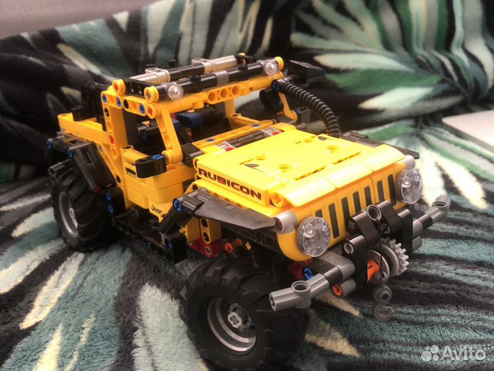 Lego Technic Jeep