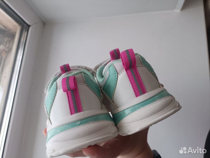 Кроссовки для девочки 26 размер
