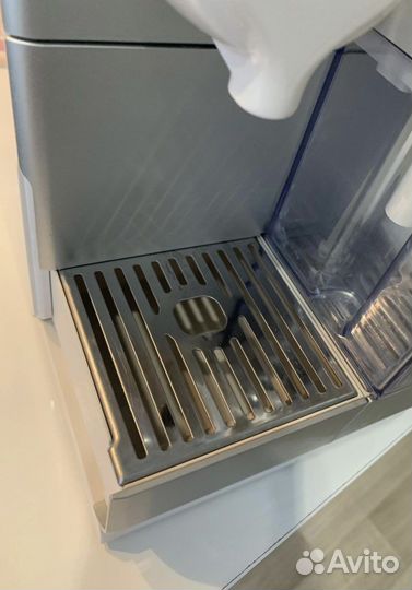 Кофемашина nespresso с капучинатором