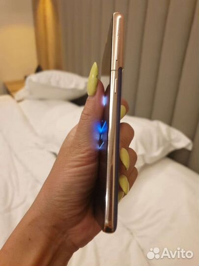 Телефон Samsung galaxy s21