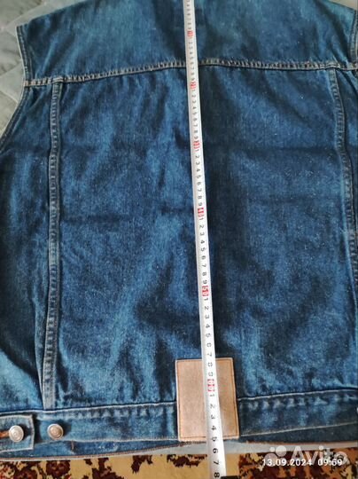 Джинсовая безрукавка