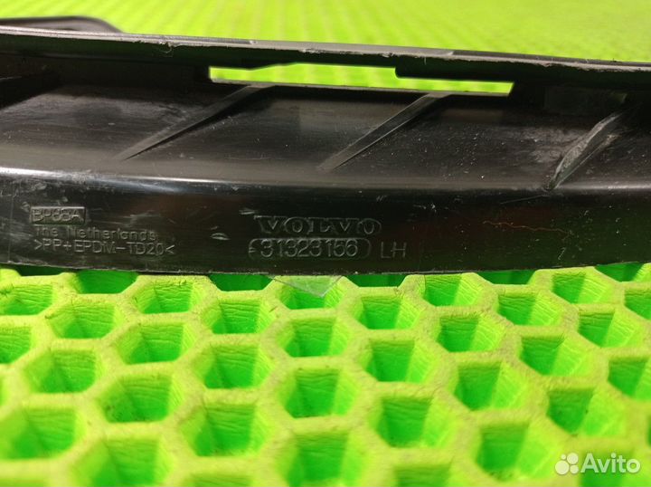 Крепление переднего бампера левое L Volvo C30