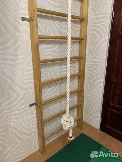 Шведская стенка с турником и канатом