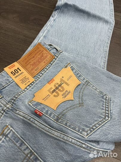 Джинсы голубые Levis 501 новые