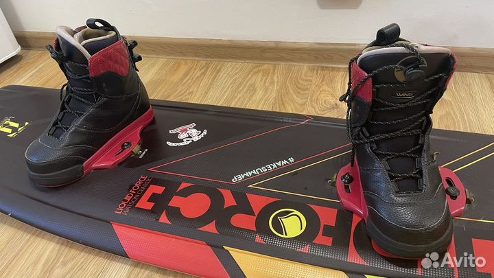 Вейкборд Liquid Force + Ботинки Liquid Force