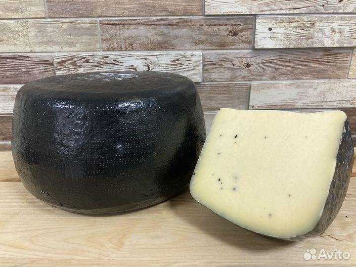 Сыр Монтазио с черным трюфелем для ресторанов