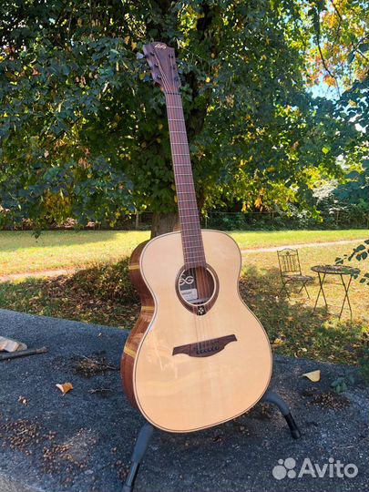 Акустическая Гитара Lag + Аксессуары