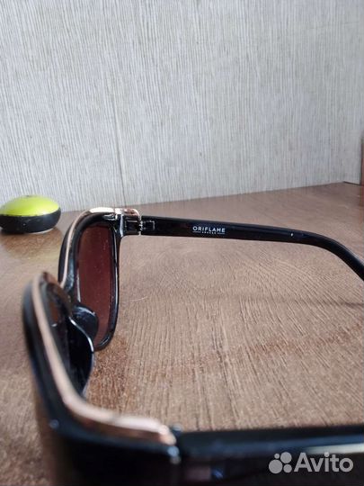 Солнцезащитные очки