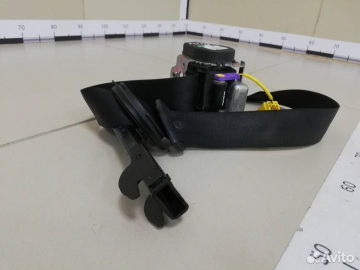 Ремень безопасности с пиропатроном Volkswagen Golf