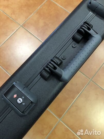 Кейс для бас гитары Fender American Pro Bass 2017