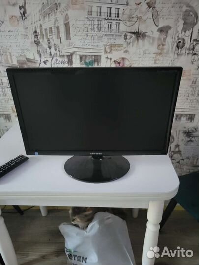 Монитор samsung