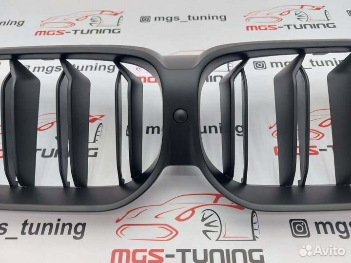 Решетка в стиле M6 черный мат на BMW 6 GT G32 рест