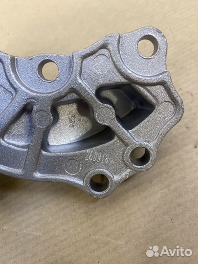 Насос водяной Volkswagen Passat Golf