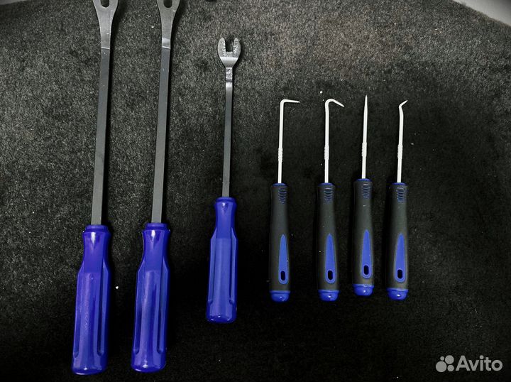 Съемнки обшивки салона, пистонов, клипс для авто