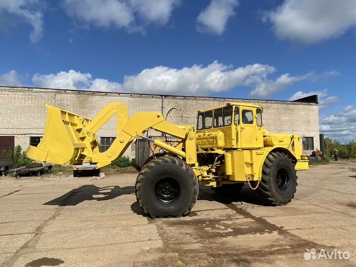 Фронтальный погрузчик Кировец К-700, 1983