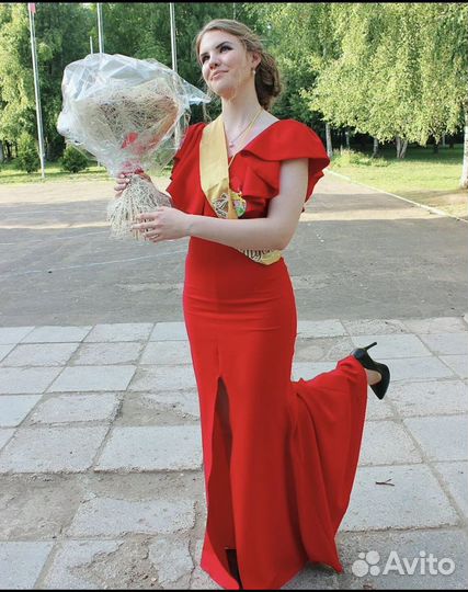 Праздничное платье женское