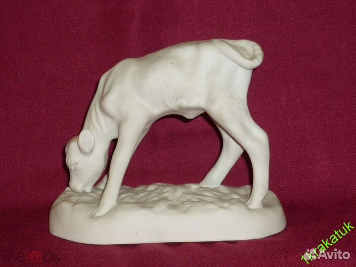 Теленок, щиплющий травку. Вербилки старое клеймо