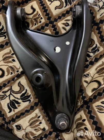 Рычаг передний правый рено логан оригинал