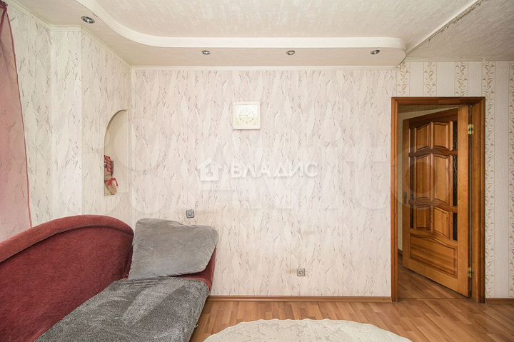 2-к. квартира, 57 м², 4/9 эт.