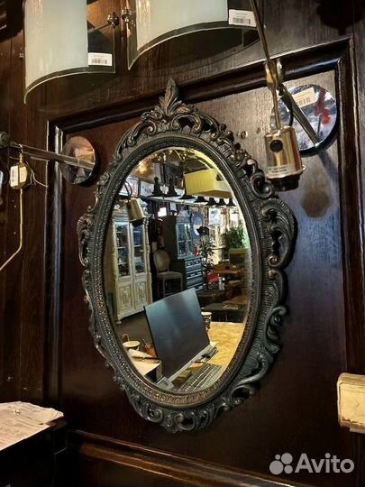Зеркало в раме из чугунной ковки