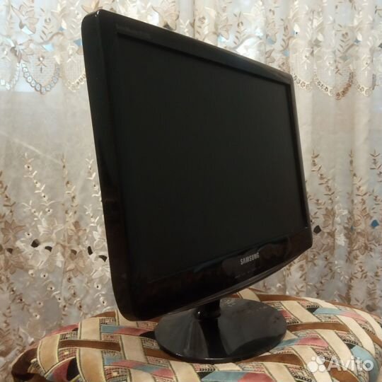 Монитор Samsung B1930NW