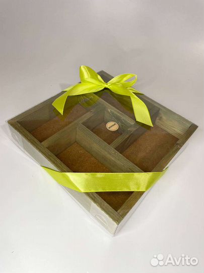 Ящик подарочный для орехов и сухофруктов