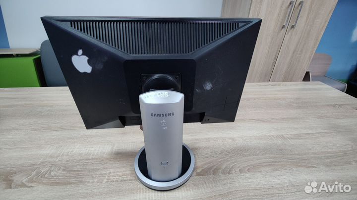 Монитор samsung