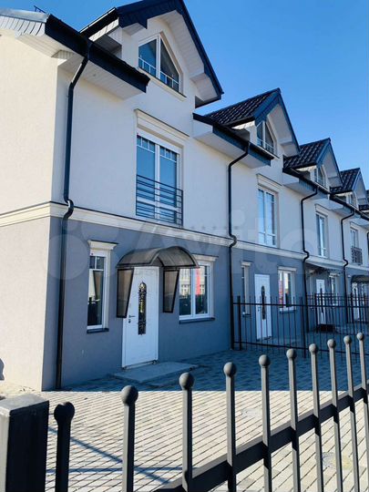 Таунхаус 140 м² на участке 1,8 сот.