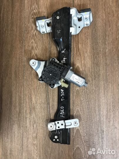 Шевроле Авео Т-300 задний правый стеклоподъемник