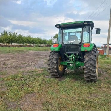 Трактор John Deere 5725, 2008