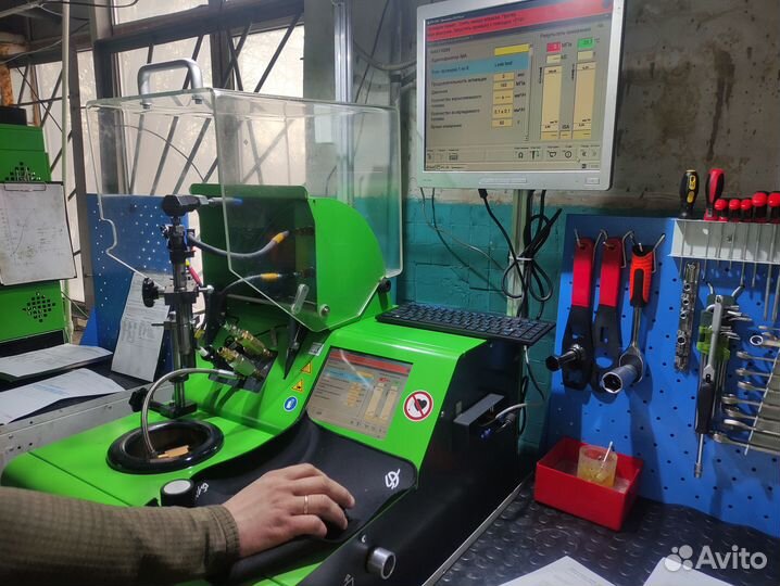 Форсунка Kia Sorento 0445110275